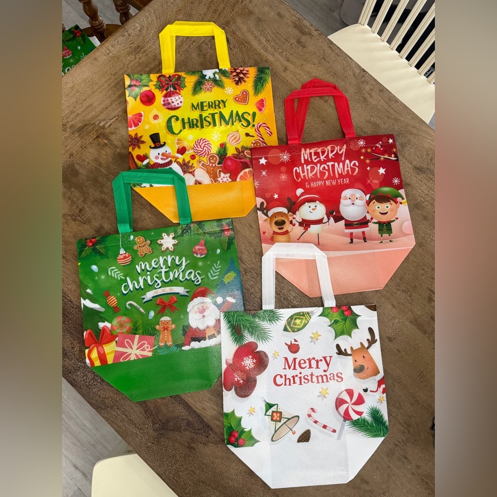 10: Festive Christmas Party Reusable Tote/Gift Bags - Set of 4